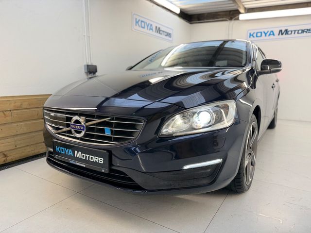 Image for 2017 Volvo V60 2.0 D4 SE LUXURY PLUS 190 BHP DIESEL AUTOMATIC // FULL HEATED LEATHER // REVERSING CAMERA // CRUISE CONTROL // LANE ASSIST // COLLISION WARNING SYSTEM // UPGRADED SPORT ALLOYS
