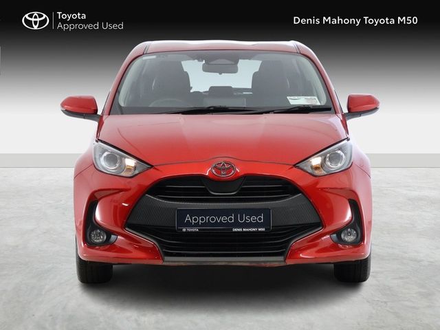 Image for 2024 Toyota Yaris Luna Hybrid