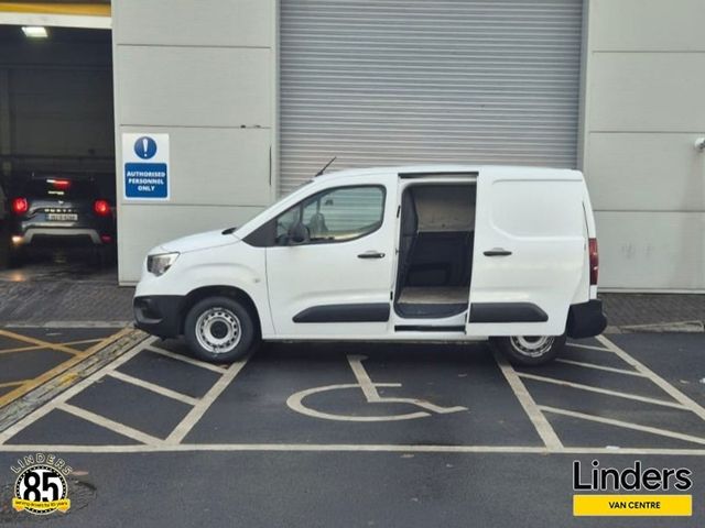 Image for 2020 Opel Combo 3 SEAT - 1 OWNER