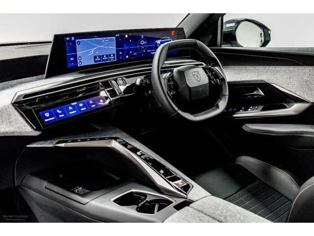 Image for 2025 Peugeot 3008 **Commercial** Allure Hybrid Auto 145HP - €37950 inc vat