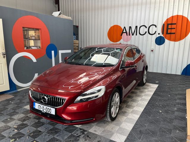 Image for 2017 Volvo V40 2017 VOLVO V40 D4 2.0 AUTOMATIC / CRUISE CONTROL / PARKING CAMERA / ELECTRIC MEMORY & HEATED SEATS / PADDLE SHIFTERS AND MORE