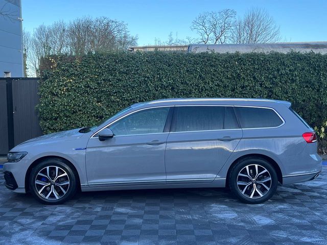 Image for 2022 Volkswagen Passat GTE VARIANT 1.4 TSI HYBRID // LEATHER HEATED SEATS // SERVICE HISTORY // DIAMOND CUT ALLOYS 