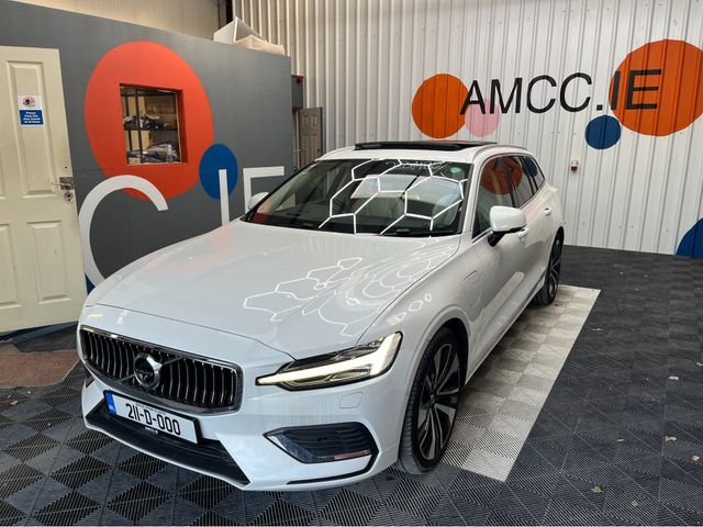 Image for 2021 Volvo V60 €34950 2021 VOLVO V60 RECHARGE PLUG-IN T6 2.0 AUTOMATIC / CRUISE CONTROL / REVERSE CAMERA / ELECTRIC MEMORY & HEATED SETAS / PANORAMIC SUNROOF / APPLE CARPLAY AND MORE