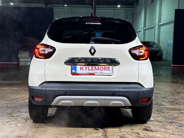 Image for 2020 Renault Captur WHITE/BLACK TWO TONE - FACTORY ALLOYS - HALF LEATHER - REVERSE CAMERA