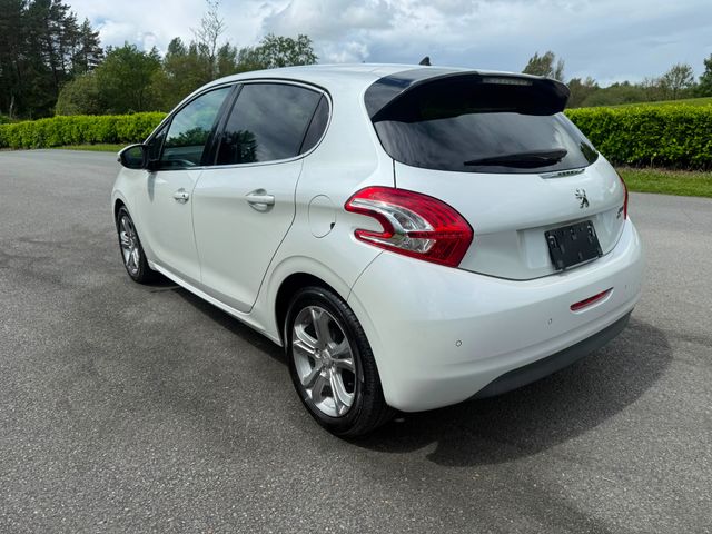 Image for 2014 Peugeot 208 1.2 AUTO