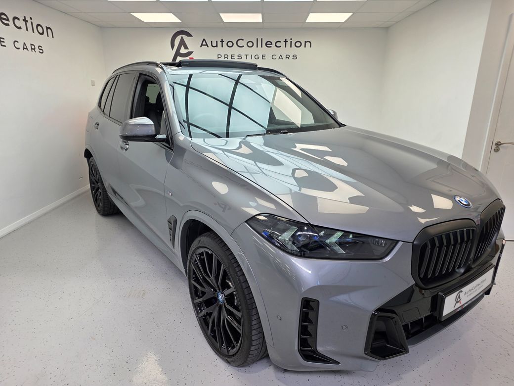 Image for 2025 BMW X5 **50E M-SPORT PRO**PAN ROOF**TECH PACK**