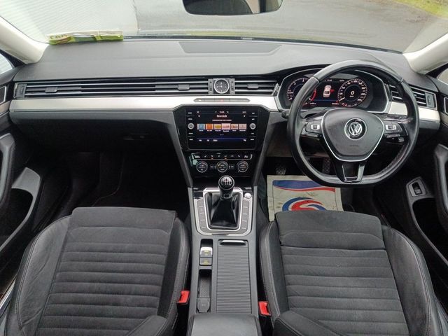 Image for 2018 Volkswagen Passat 1.6 TDI 120HP R Line Hi Spec Mint