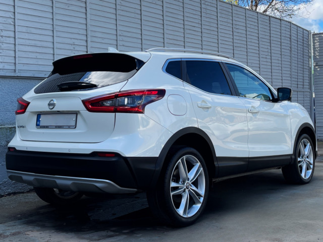 Image for 2019 Nissan Qashqai N-Motion / PANORAMIC ROOF / SAT-NAV / REVERSE CAMERA AND SENSORS / CRUISE CONTROL / ONE OWNER / *FINANCE OPTIONS AVAILABLE*
