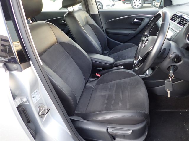 Image for 2017 Volkswagen Polo 1.2 TSI HIGHLINE PLUS ALL-STAR PETROL AUTOMATIC // HEATED HALF LEATHER // PARK ASSIST // REVERSING CAMERA // PRO MEDIA PACK // CRUISE // FOGS // IDEAL STARTER CAR // IMMACULATE EXAMPLE