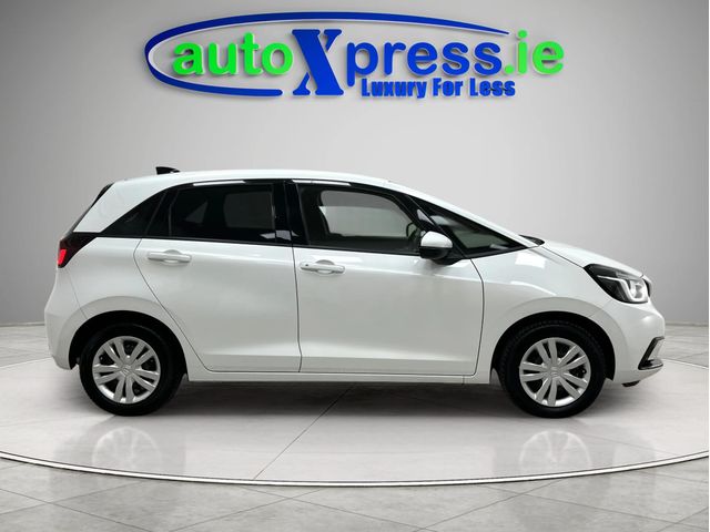 Image for 2020 Honda Fit 1.5 E:HEV HOME Automatic, Reversing camera