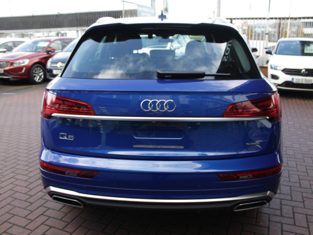 Image for 2023 Audi Q5 2.0 TDI QUATTRO S-LINE EDITION WITH ONLY 15, 230 KMS // CAN ONLY BE DESCRIBED AS BRAND NEW CONDITION THROUGHOUT // BUY WITH CONFIDENCE AA AND SIMI APPROVED DEALER 2025 // FINANCE ARRANGED // ALL TRADE