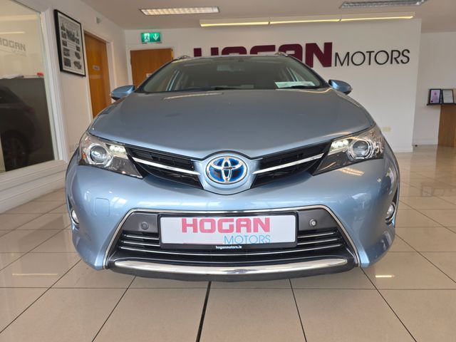 Image for 2014 Toyota Auris Hybrid Excel 136BHP Estate