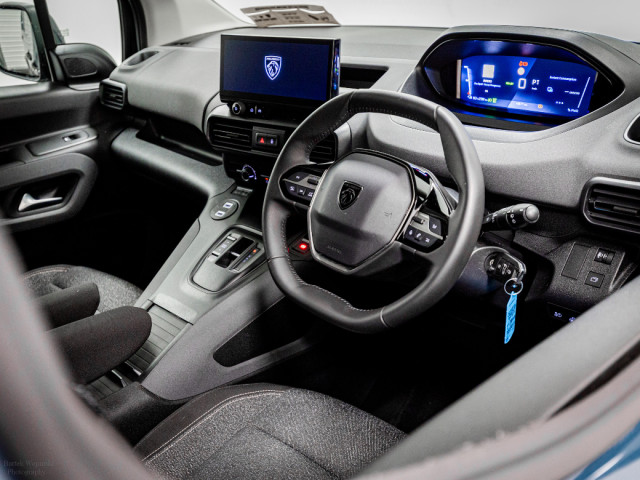 Image for 2026 Peugeot Rifter E-Allure 50kWh 136HP L2 - 7 Seats
