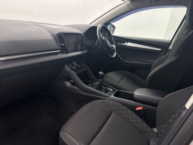 Image for 2022 Skoda Karoq 1.0TSI AMB *FREE HAMPER* €80 P/W