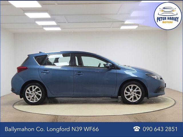 Image for 2016 Toyota Auris 1.4 D-4D (90) 5Dr Luna