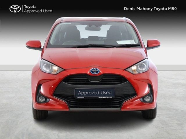 Image for 2024 Toyota Yaris Luna Hybrid