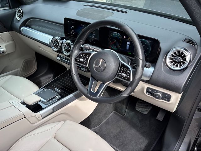 Image for 2022 Mercedes-Benz EQB 300 4MATIC 7 SEAT 5DR AUTO