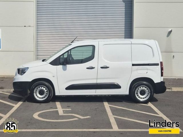 Image for 2024 Opel Combo 3 SEATS - FULL SERVICE HISTROY