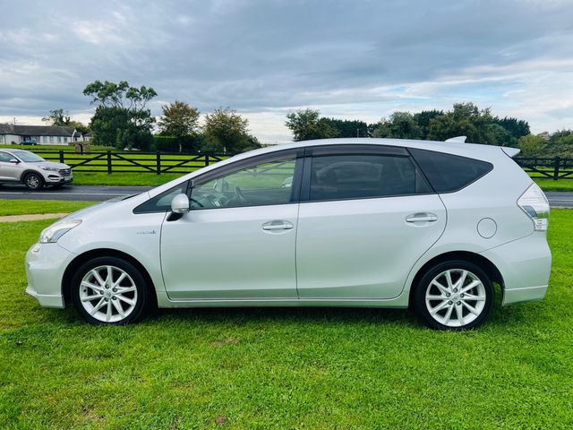 Image for 2014 Toyota Prius Alpha 2014 Prius Alpha. 1.8 HYBRID 