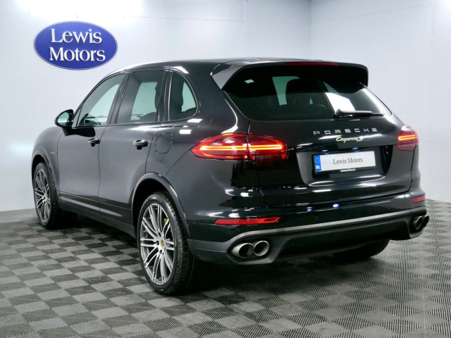 Image for 2017 Porsche Cayenne 2017 Porsche Cayenne E-Hybrid Platnum Edition