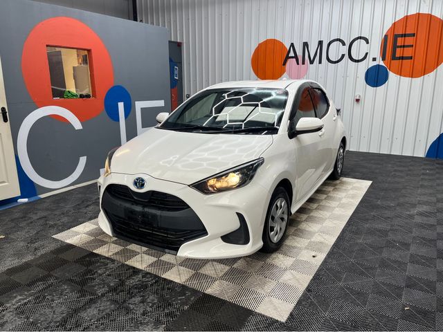 Image for 2021 Toyota Yaris 2021 TOYOTA YARIS 1.5 HYBRID / 98K KMS / REVERSE CAMERA & MORE