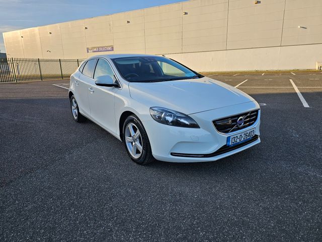 Image for 2013 Volvo V40 1.6 PETROL, AUTOMATIC, LOW MILEAGE, WARRANTY, 5 STAR REVIEWS