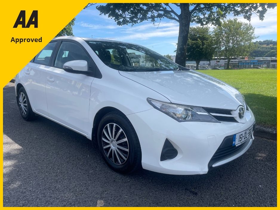 Image for 2015 Toyota Auris 1.4 D-4D TERRA FREE DELIVERY