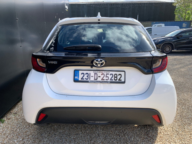 Image for 2023 Toyota Yaris 1.0 LUNA 5DR // STUNNING CONDITION // ONE OWNER // IRISH CAR // ALLOY WHEELS, REVERSE CAMERA AND AIR CON // 