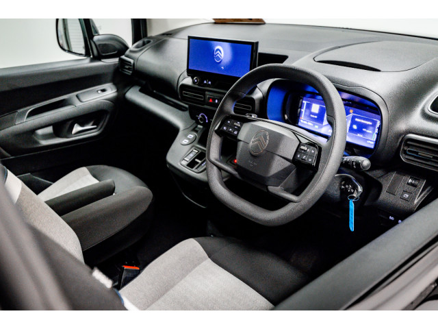 Image for 2024 Citroen Berlingo **Electric 7-Seater** ë-Plus XL 52kWh Auto 136HP