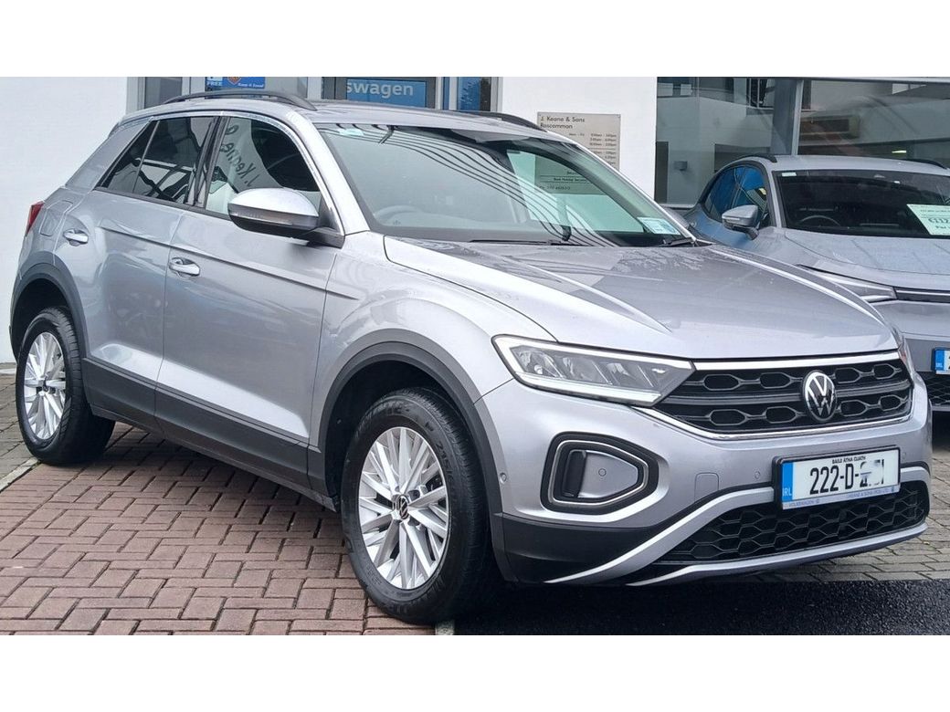 Image for 2022 Volkswagen T-Roc Life 1.0 TSI 110HP ** REAR VIEW CAMERA, APP CONNECT**