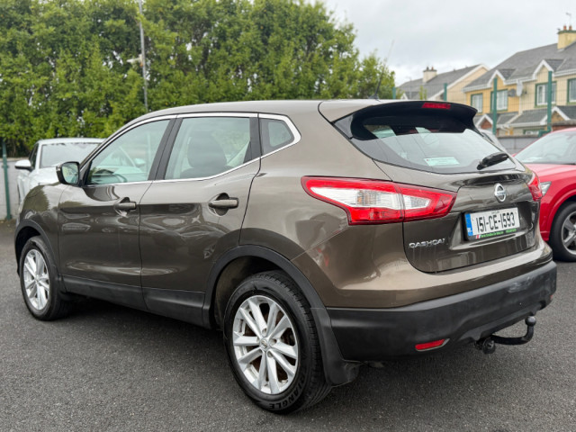 Image for 2015 Nissan Qashqai 1.2 PET SV 5DR