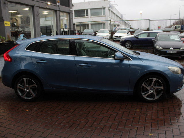 Image for 2016 Volvo V40 2.0D4 SE LUXURY 5DR HATCHBACK AUTO // IMMACULATE CONDITION THROUGHOUT // BUY WITH CONFIDENCE AA AND SIMI APPROVED DEALER 2025 // FINANCE ARRANGED // ALL TRADE INS WELCOME // 