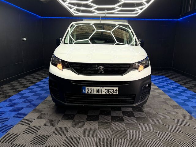Image for 2022 Peugeot Partner 