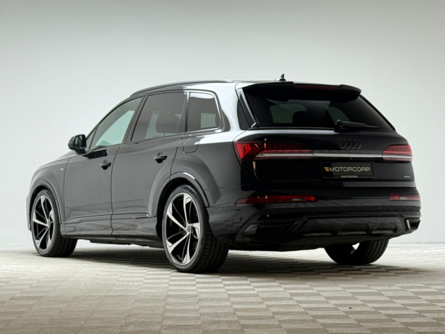 Image for 2021 Audi Q7 N1 CREWCAB S LINE BLK ED 55 TFSI E QUATTRO *VAT*
