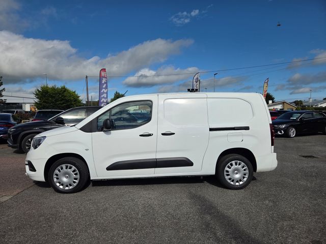 Image for 2022 Vauxhall Combo 2300 Sportive TD