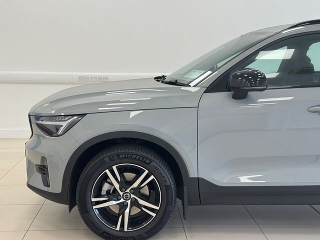 Image for 2025 Volvo XC40 2.0 B3 MHEV Plus dark
