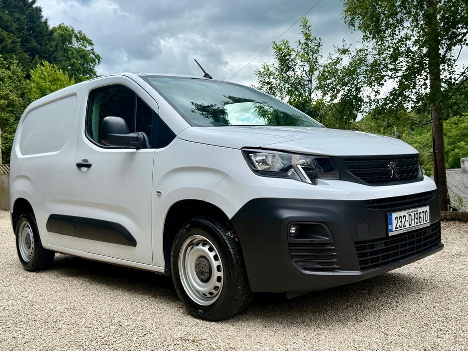 Image for 2023 Peugeot Partner *Sale Agreed* ACTIVE PLUS 3 SEAT 1.5 BLUE HDI