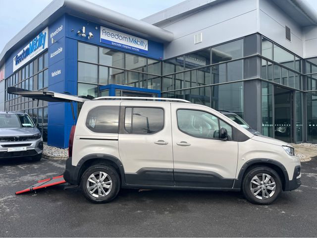 Image for 2022 Peugeot Rifter Wheelchair Accessible SWB Manual