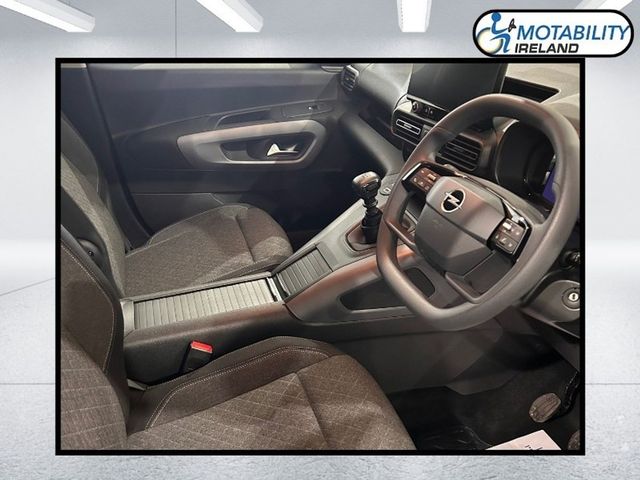 Image for 2025 Opel Combo Wheelchair Accessible Taxi