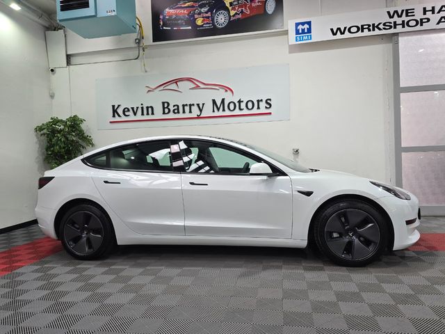 Image for 2023 Tesla Model 3 RWD AUTOMATIC **ORIGINAL IRISH CAR / AUTOPILOT (BASE) / FULL BLACK LEATHER / GLASS ROOF / HEATED F&R SEATS / SAT NAV / REVERSE CAMERA / WIRELESS PHONE CHARGING / TESLA WARRANTY UNTIL 09/2027**