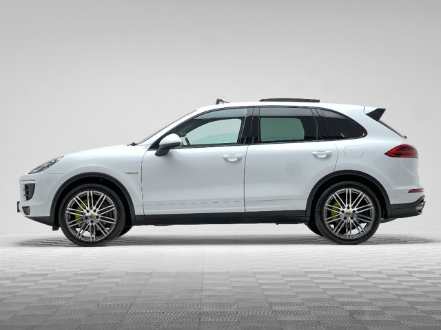 Image for 2015 Porsche Cayenne S 3.0 V6 E-HYBRID 416HP PAN ROOF