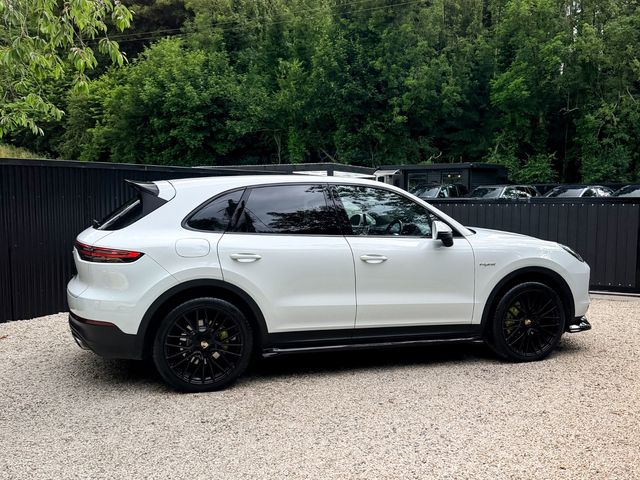 Image for 2022 Porsche Cayenne 2022 (221) Porsche Cayenne V6 E-Hybrid *FULL PSH*