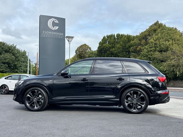 Image for 2026 Audi Q7 TFSI E QUATTRO BLACK EDITION S LINE