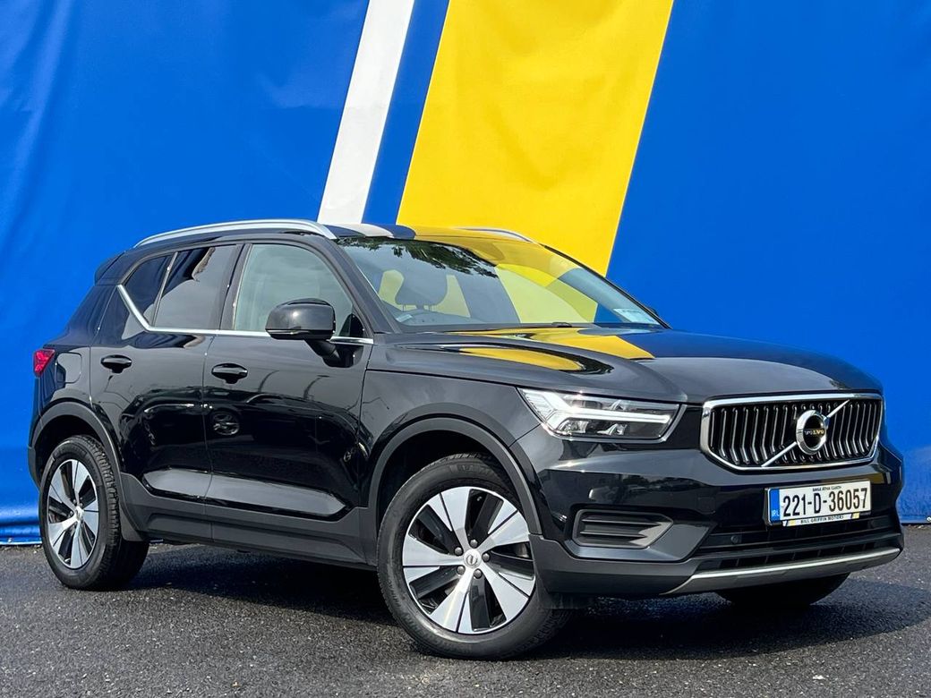Image for 2022 Volvo XC40 INSCRIPTION T4 1.5 RECHARGE HYBRID AUTO // VOLVO SERVICE HISTORY // PARKING SENSORS // DIGITAL CLUSTER