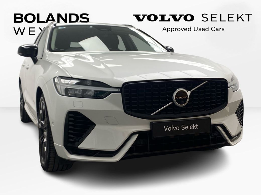 Image for 2023 Volvo XC60 2 Year Volvo selekt warranty T8 Recharge PHEV 455hp AT8 Ultimate Dark