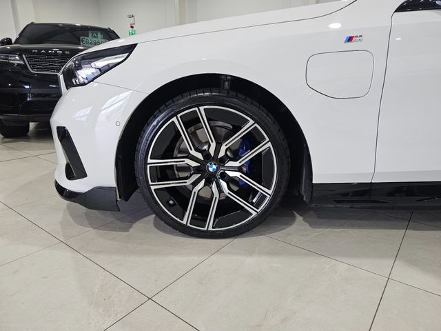 Image for 2025 BMW 5 Series TECHNOLOGY PLUS PACKAGE