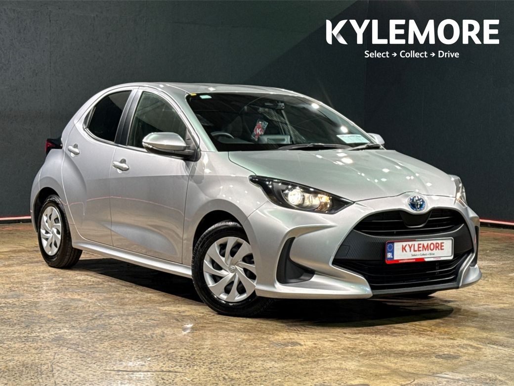 Image for 2023 Toyota Yaris HYBRID 1.5 AUTOMATIC - CRUISE CONTROL - REAR CAMERA - A/C HEATING CONTROLS