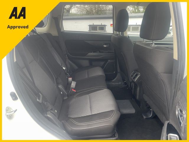 Image for 2020 Mitsubishi Outlander VERVE PHEV CVT FREE DELIVERY 