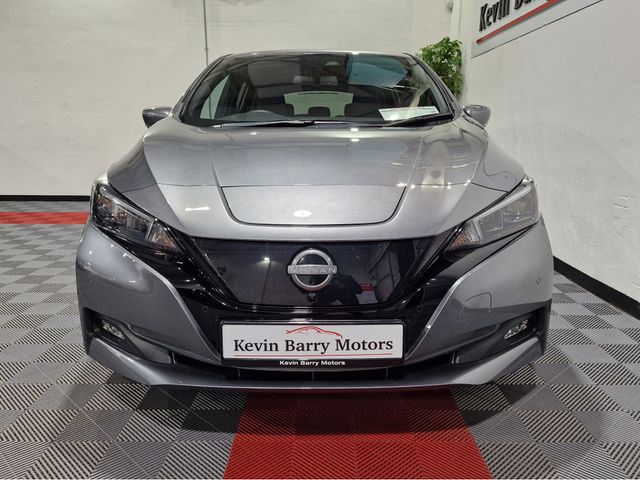 Image for 2024 Nissan Leaf EV TEKNA (40KWH BATTERY) AUTOMATIC **ONE OWNER / TOP SPEC / APPLE CARPLAY / BLIND SPOT ASSIST / BOSE PREMIUM SOUND / HEATED FRONT & REAR SEATS / SAT NAV / 360 DEGREE PARKING CAMERA / NISSAN WARRANTY**