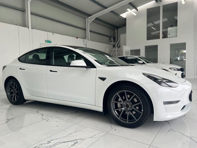 Image for 2021 Tesla Model 3 